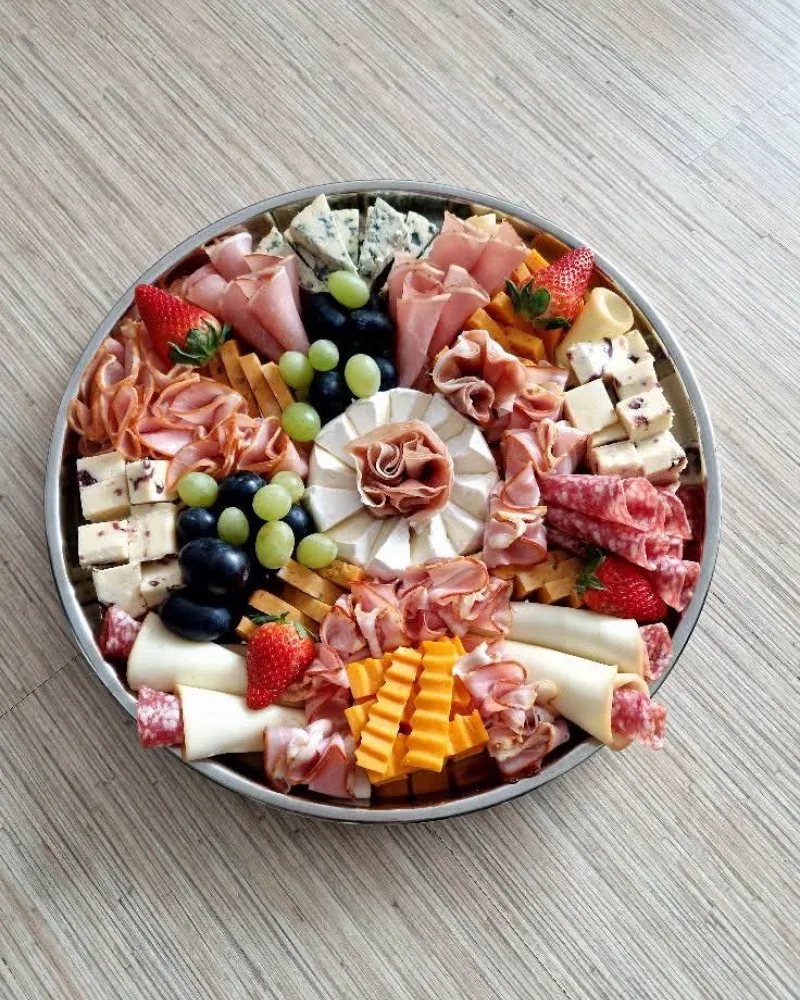 Mėsos - sūrių asorti