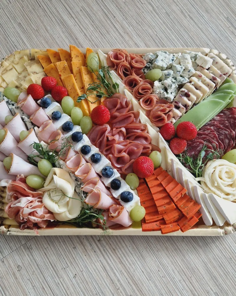 Mėsos - sūrių asorti