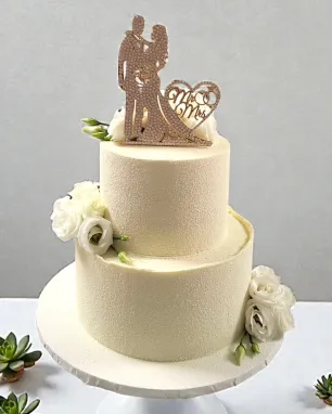 Dviejų aukštų vestuvinis tortas