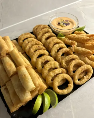 Keptų užkandžių padėklas