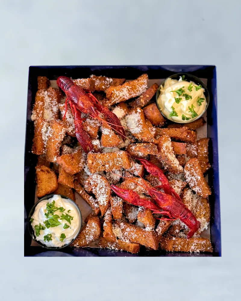 Naminė kepta grūdėta duona