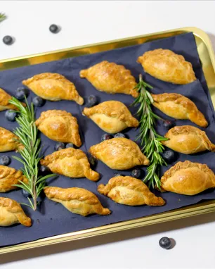 Mini kibiniukai su kiauliena, 16 vnt.