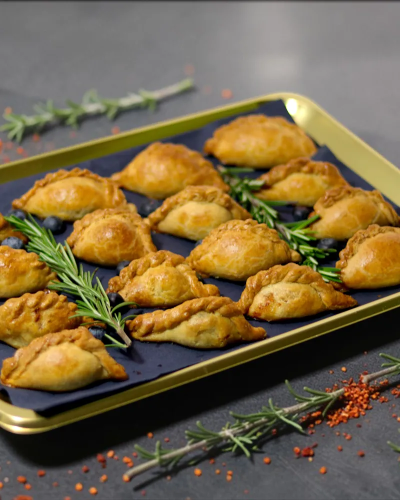 Mini kibiniukai su kiauliena, 16 vnt.