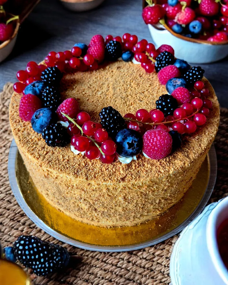 Klasikinis lakštinis tortas MEDUTIS