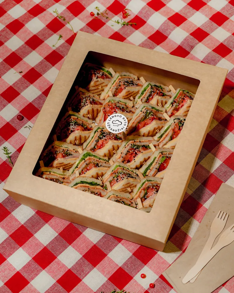 CLUB SANDWICH sumuštiniai su kumpiu ir sūriu, 20 vnt.