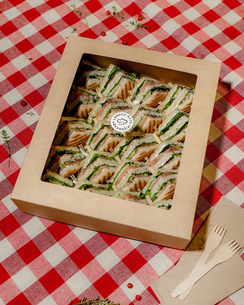 CLUB SANDWICH sumuštiniai su lašiša, 20 vnt.