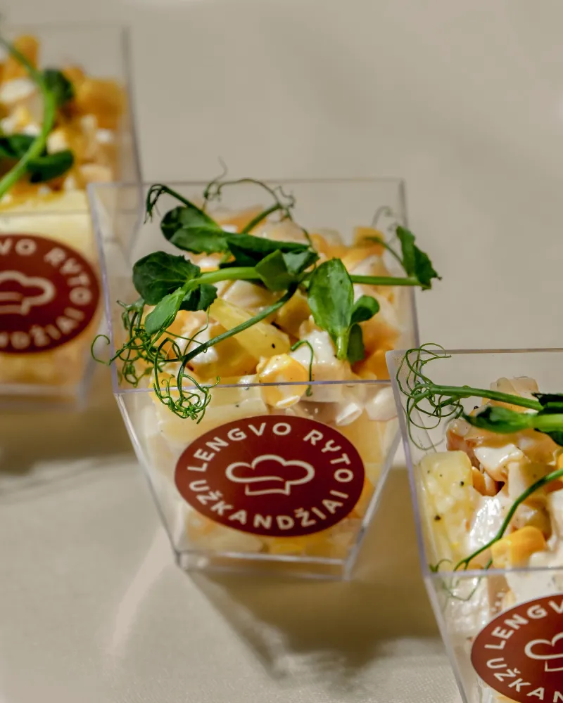 Mišrainė su RŪKYTA VIŠTIENA ir KUKURŪZAIS, 12 vnt.