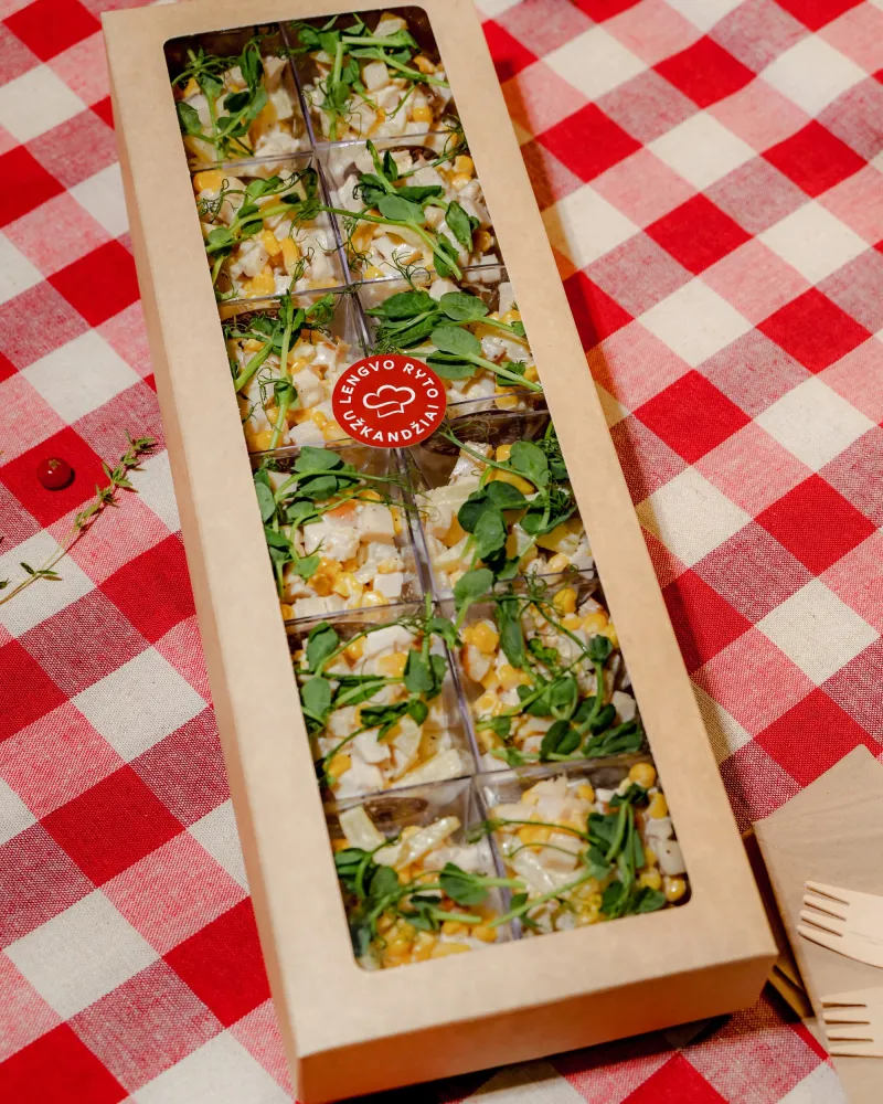 Mišrainė su RŪKYTA VIŠTIENA ir KUKURŪZAIS, 12 vnt.