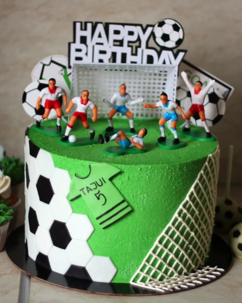 Cake popsai "Futbolas"