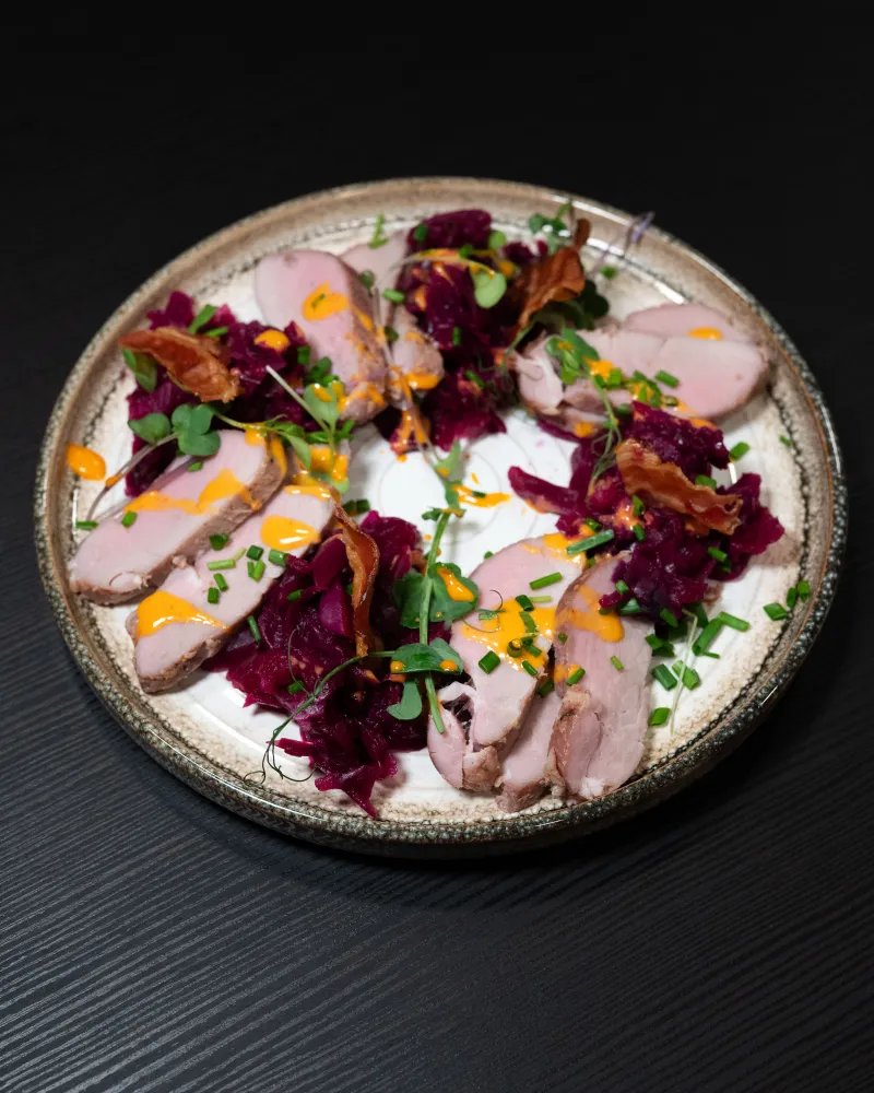 Kiaulienos išpjova su karamelizuotais kopūstais, 300 g