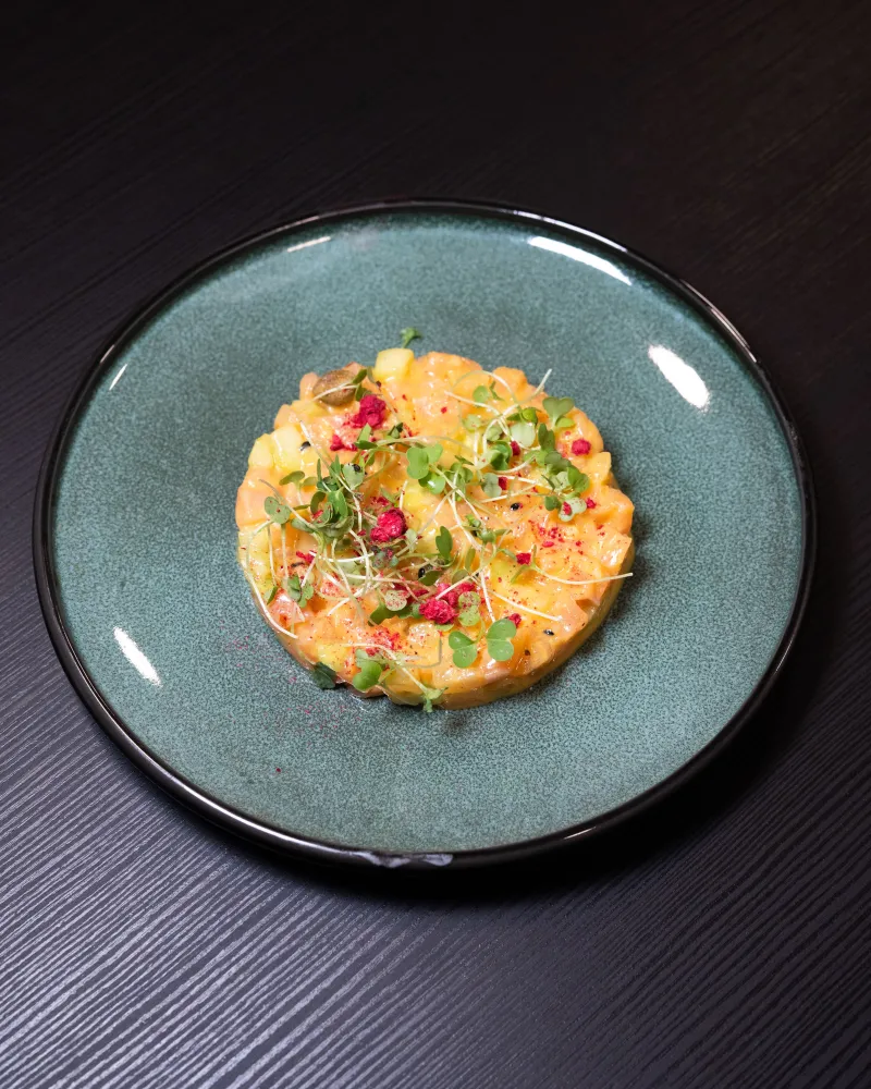 Lengvai sūdytos lašišos kapotinis, 250 g