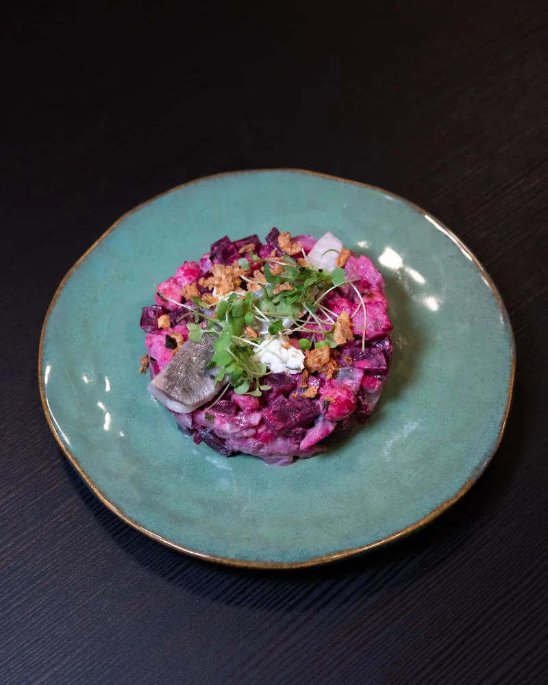 Silkės kapotinis su burokėliais ir trumų pasta, 300 g