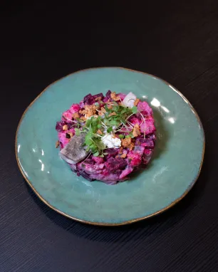 Silkės kapotinis su burokėliais ir trumų pasta, 300 g