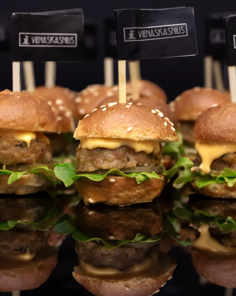 Mini burgeriukas su vištiena