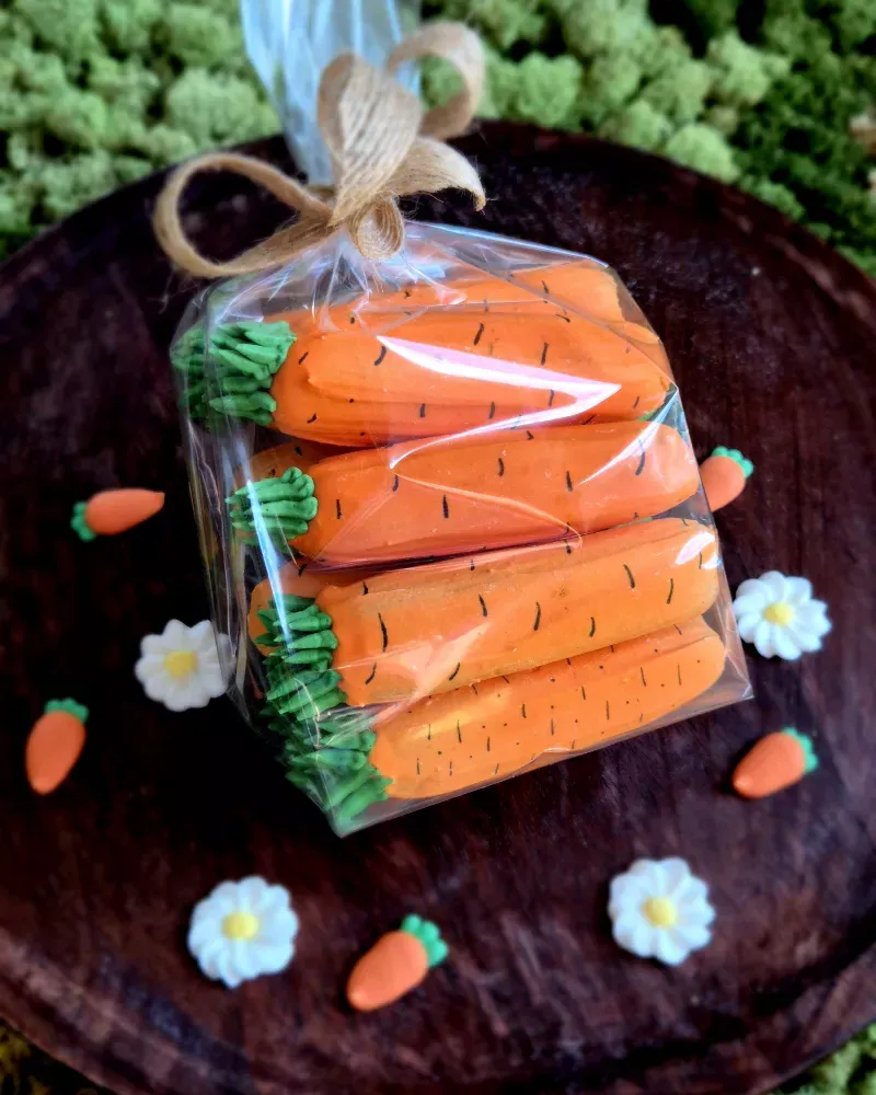 Saldaus stalo rinkinys VELYKŲ RYTAS (10 asm.)