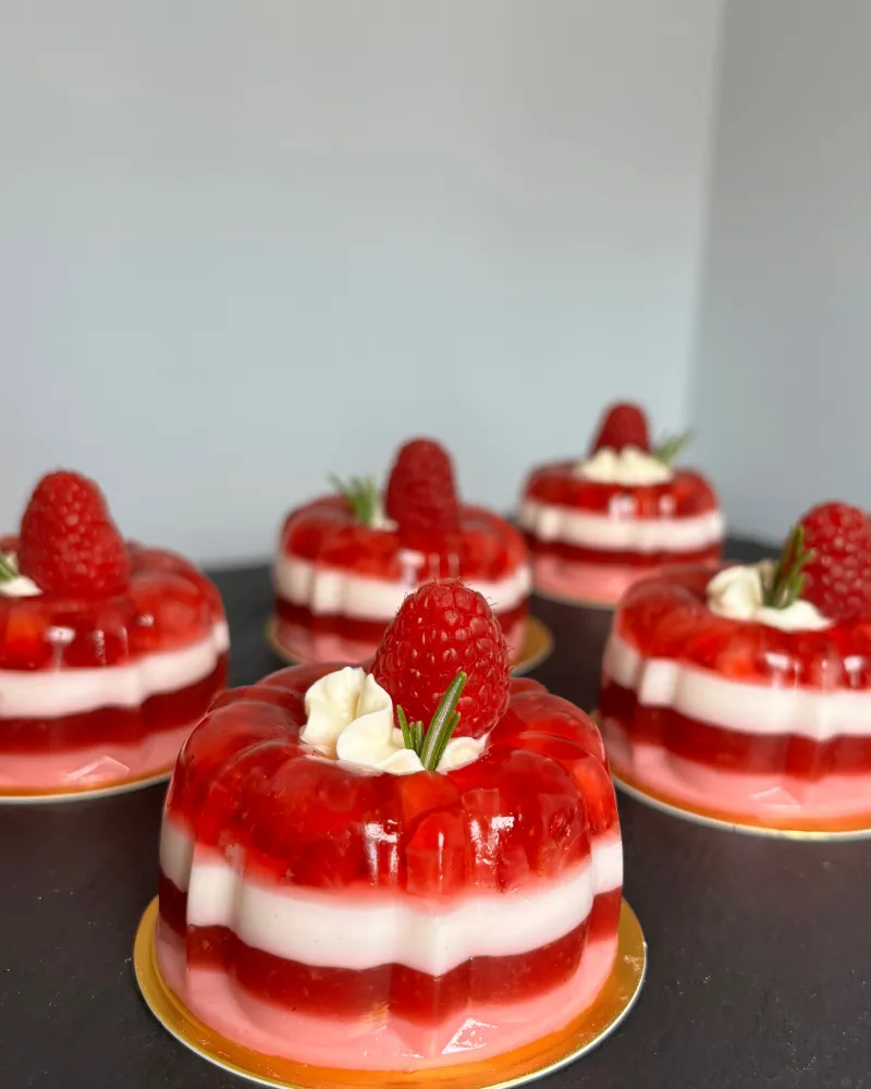 ŽELIUKAS vaisių ir uogų desertas, ~120 g