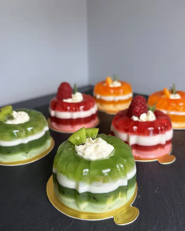 ŽELIUKAS vaisių ir uogų desertas, ~120 g