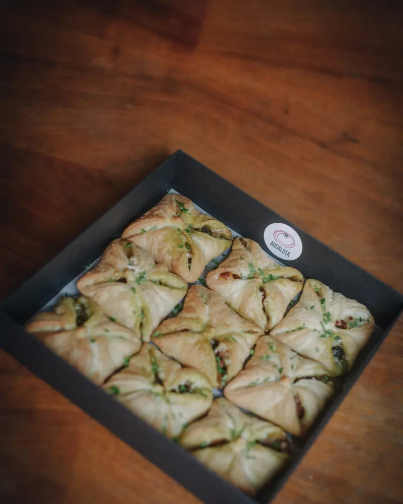 Augalinės bandelės su pesto, (9 vnt)
