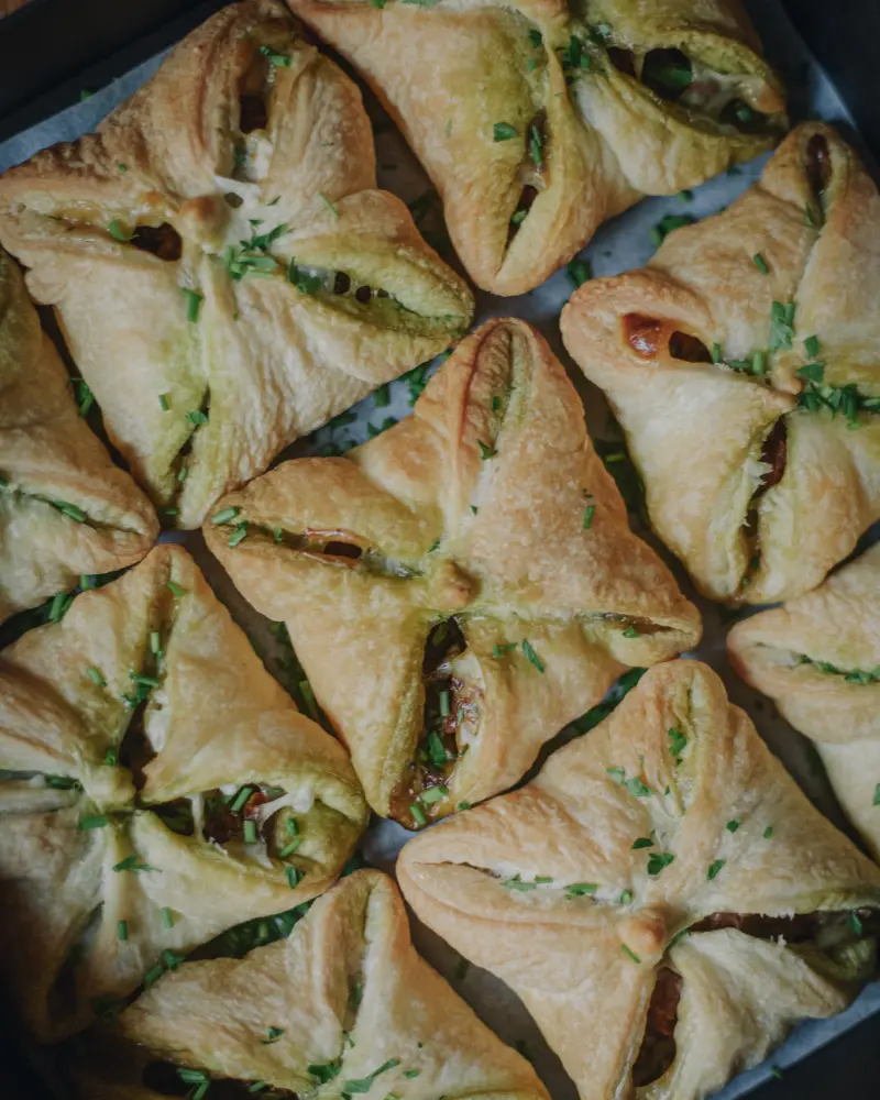Augalinės bandelės su pesto, (9 vnt)