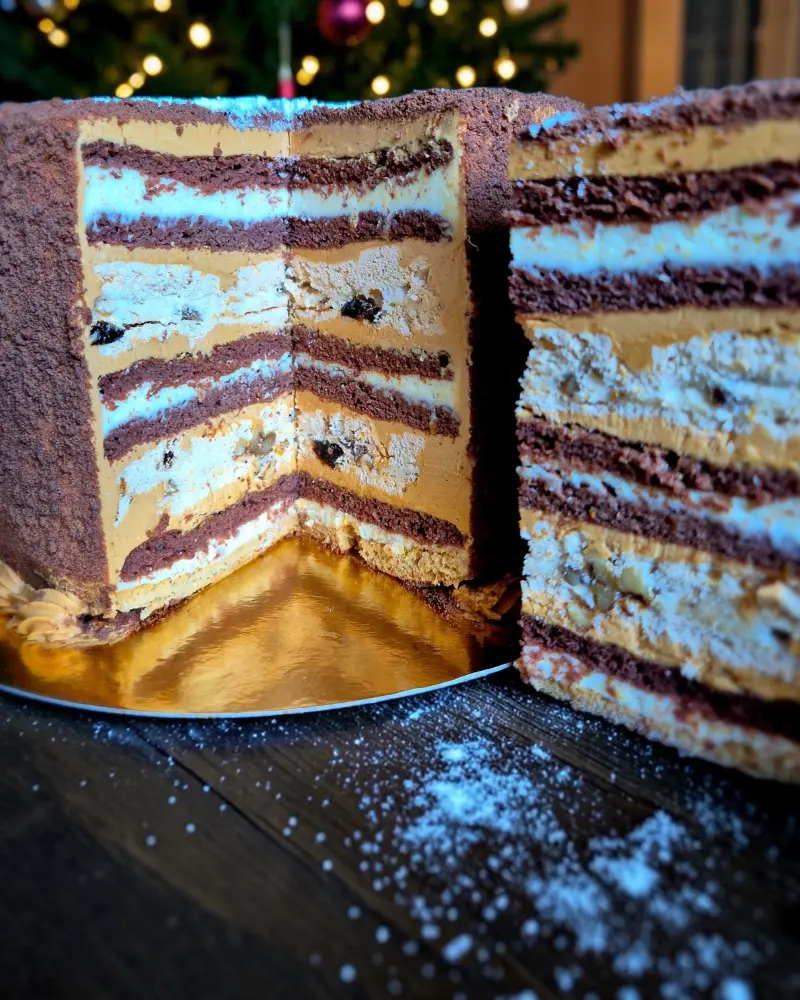 Lakštinis - morenginis medaus tortas ARISTOKRATAS