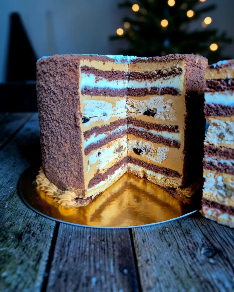 Lakštinis - morenginis medaus tortas ARISTOKRATAS