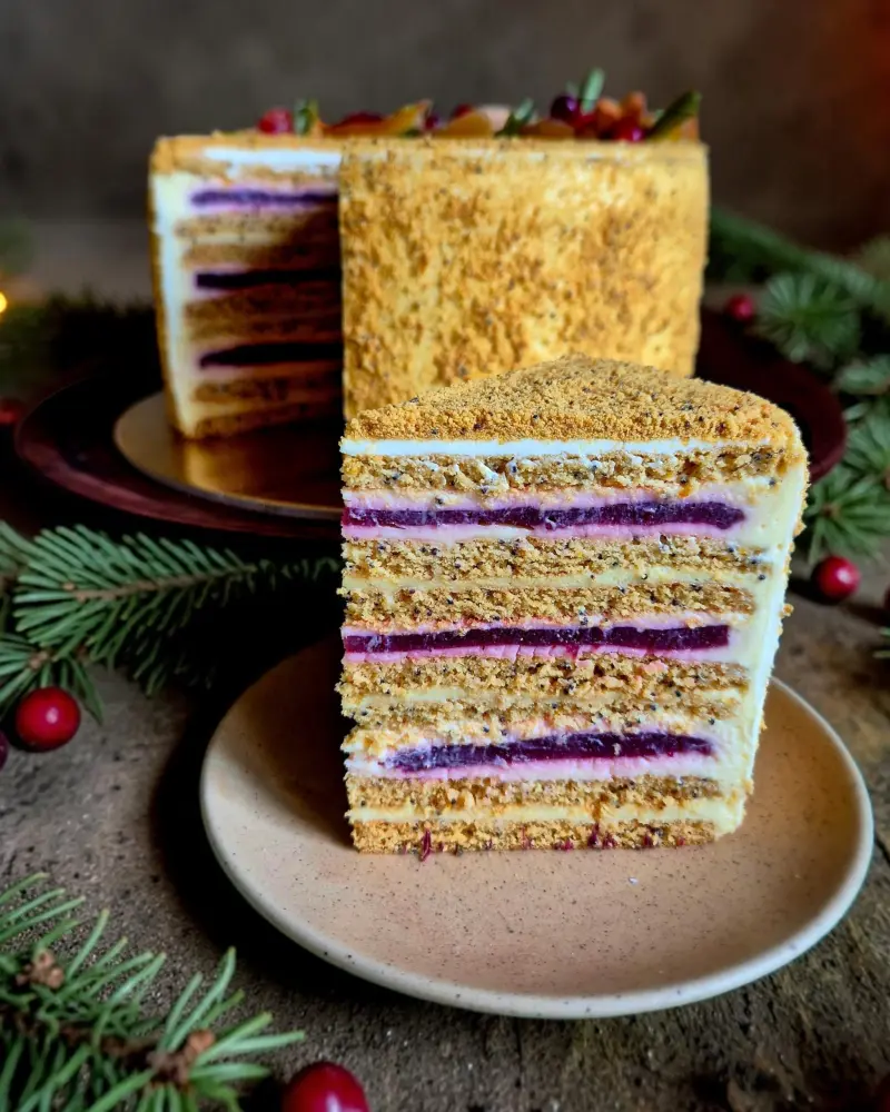 Šventinis lakštinis medaus tortas APELSINAS IR SPANGUOLĖ