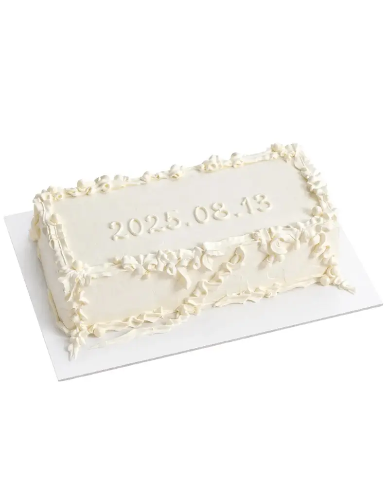 Proginis tortas su grietinėlės papuošimu ir užrašu (nuo 4 kg)
