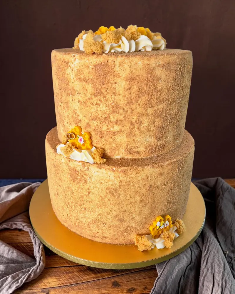 Šventinis tortas MEDUTIS