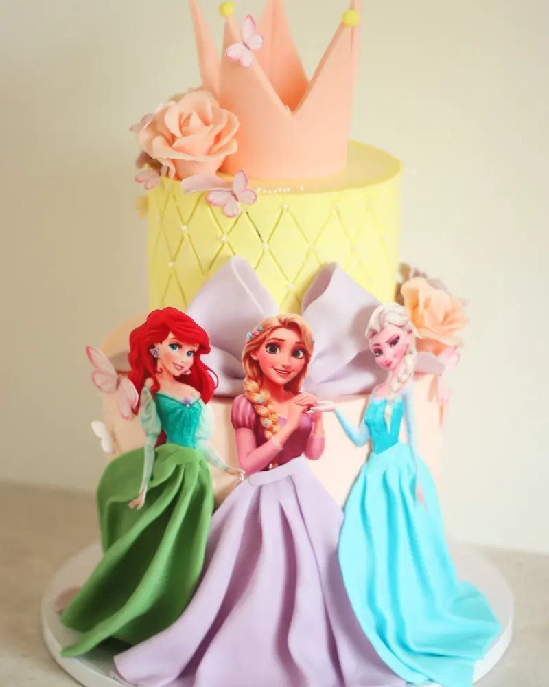 Dviaukštis krikštynų tortas "Princesė"