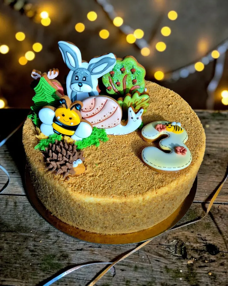 Klasikinis lakštinis tortas MEDUTIS
