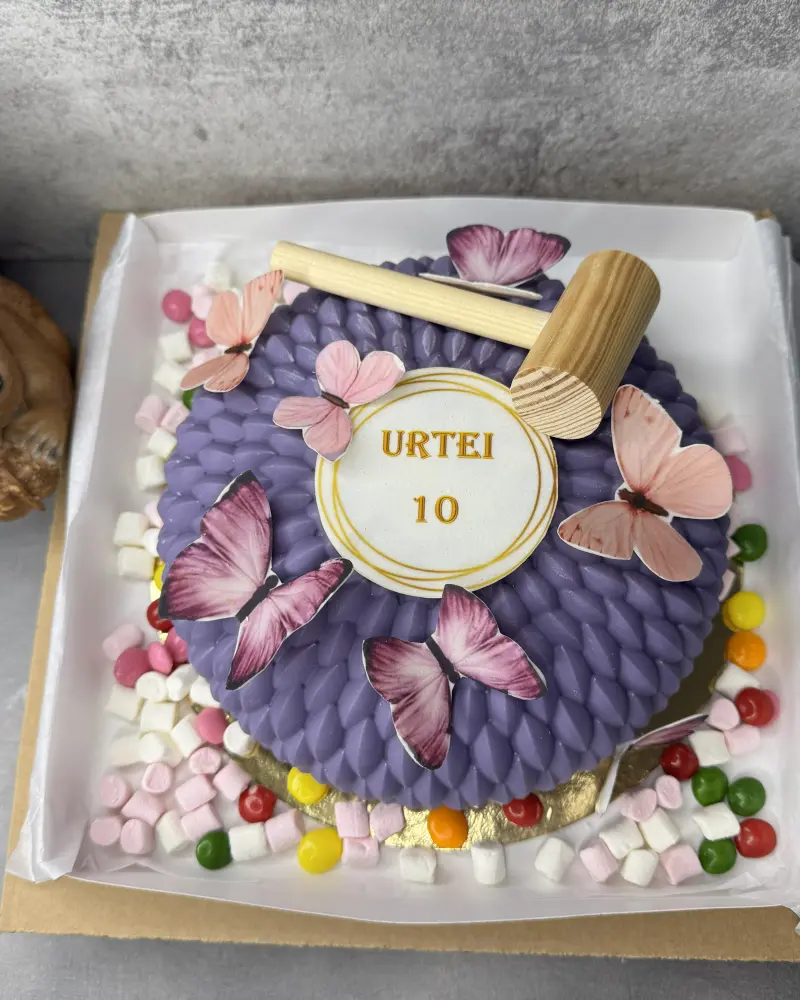 Daužomas tortas DRUGELIAI