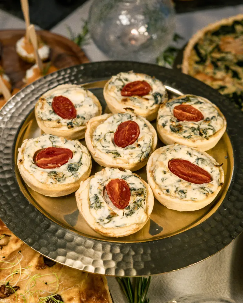 Pyragėliai su feta ir špinatais