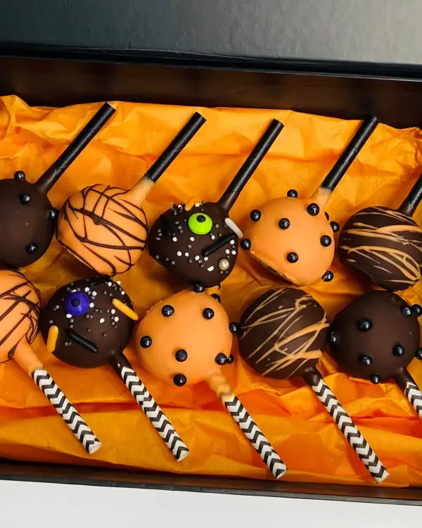 Cake popsai pagal individualią temą